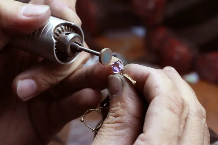 How To Become A Professional Jeweler - Diamond Masters | Independent ...